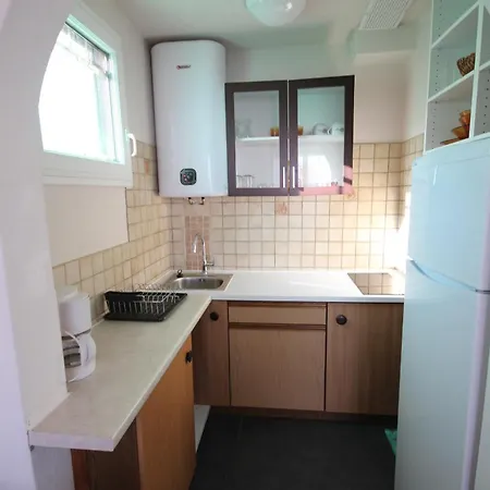 2 Pieces, Au 1er Etage Pour 2 A 4 Couchages, Proche Commerces Et 200m De Lxrh9 Apartment Portiragnes